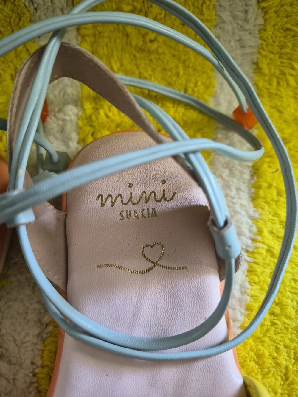 mini suacia strappy kids